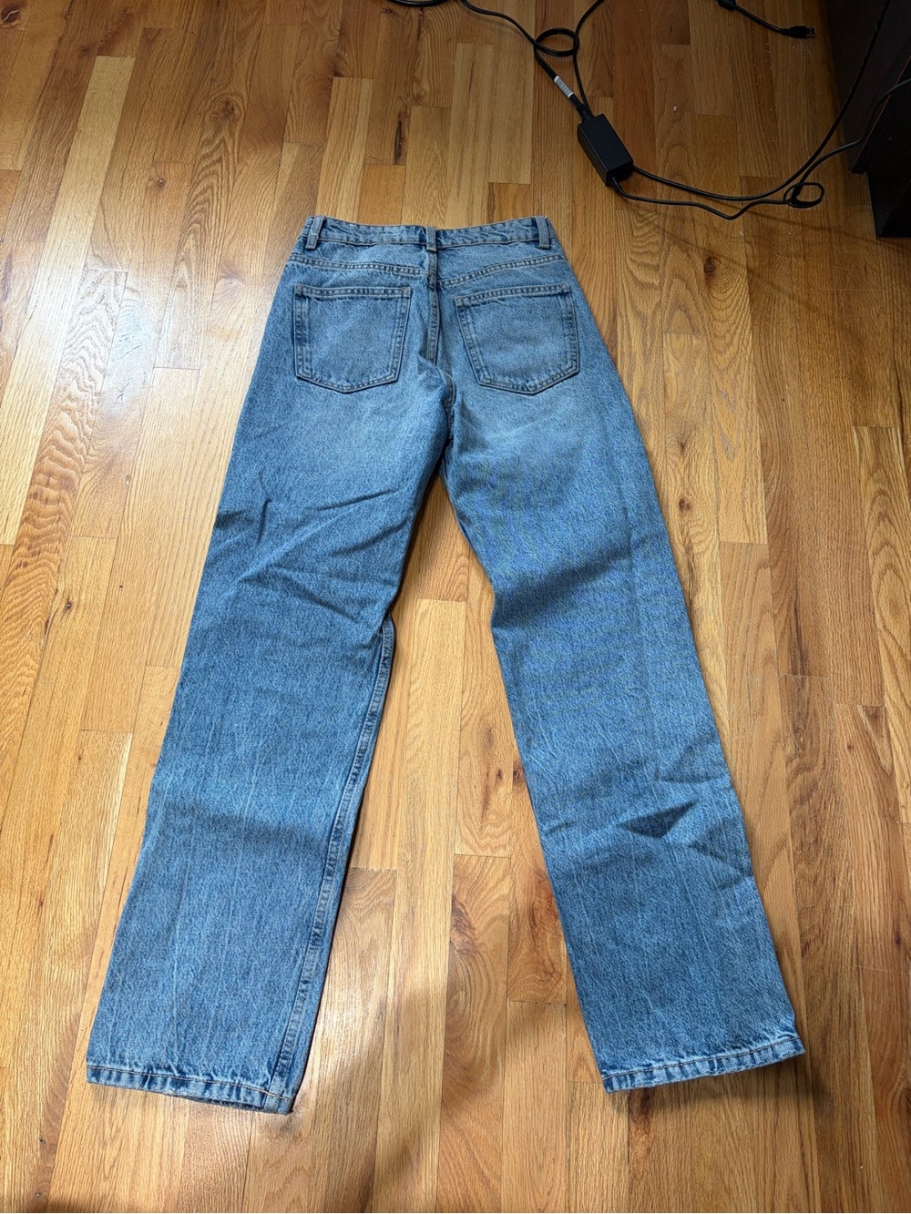 Light Wash High Rise Wide Leg Jeans - Picture 4 of 4